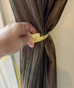 how to make curtain straps/curtain tie-backs measuring curtains