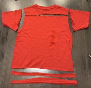 upcycle a t-shirt to a tank top cut pattern