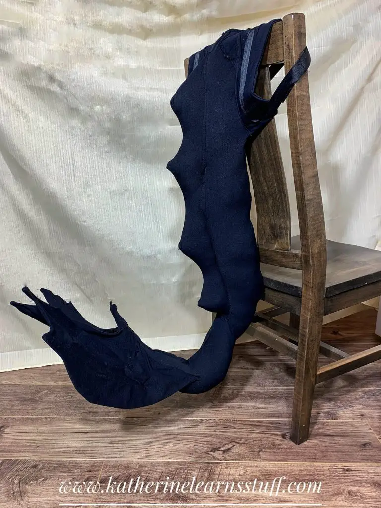 DIY Toothless tail