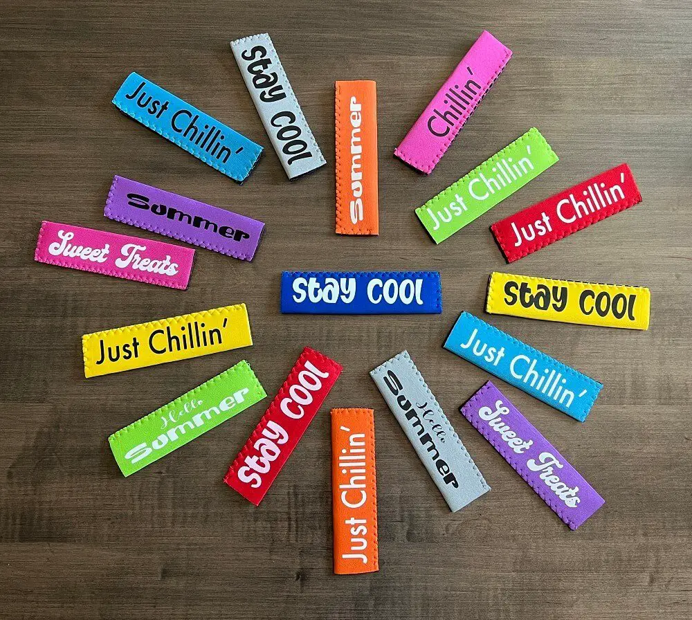 Personalized Ice Pop Holders with the Cricut - Hey, Let's Make Stuff