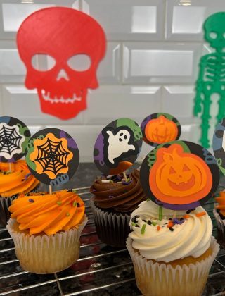 How to make Free Halloween cupcake toppers with Cricut