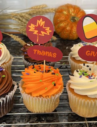 DIY Thanksgiving Cupcake Toppers
