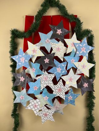 Hanging Star Holiday Countdown Calendar