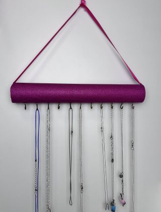 DIY Simple Necklace Holder