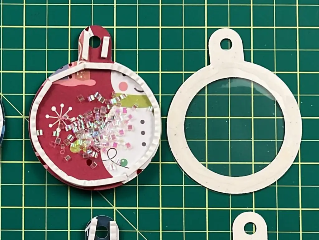 Super Simple Shaker Ornament