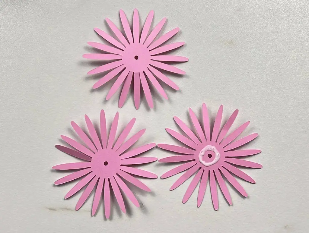 Assembling flower