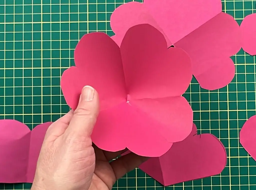 gluing Simple Paper Roses