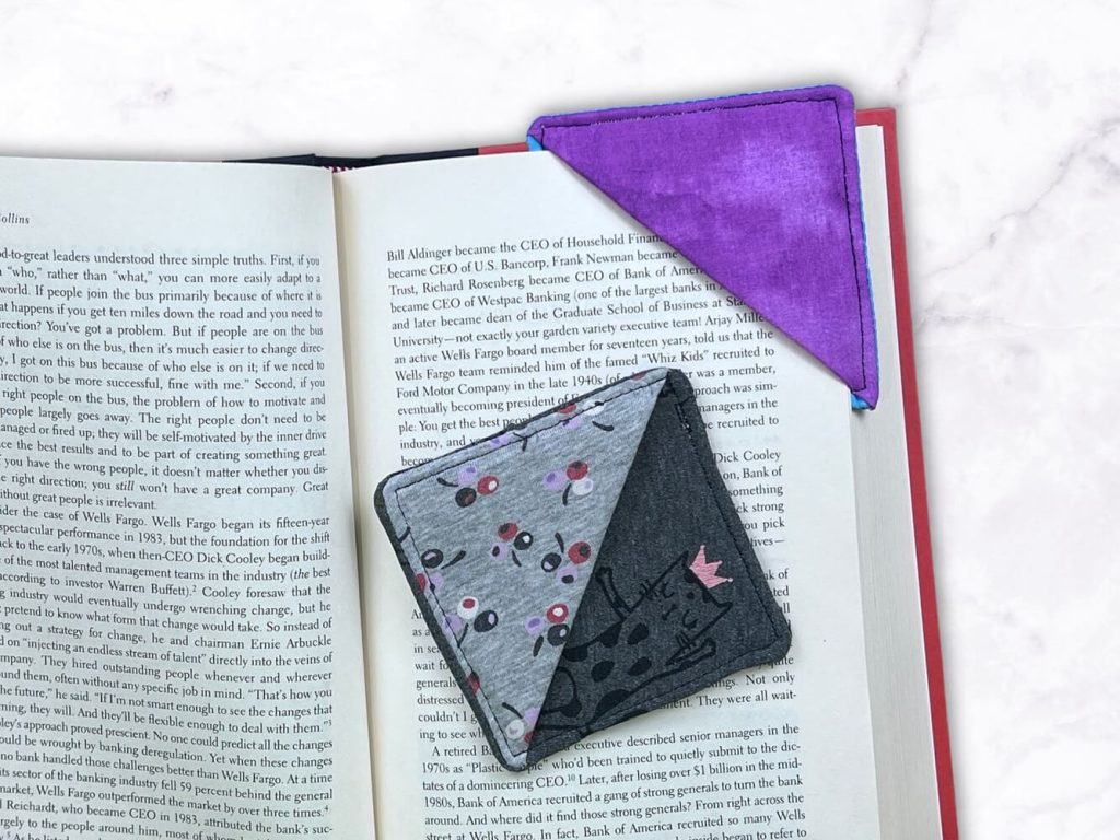 how to make a corner bookmark