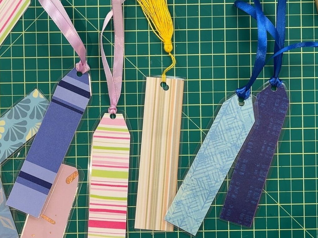 how to make laminated bookmarks with scrap paper