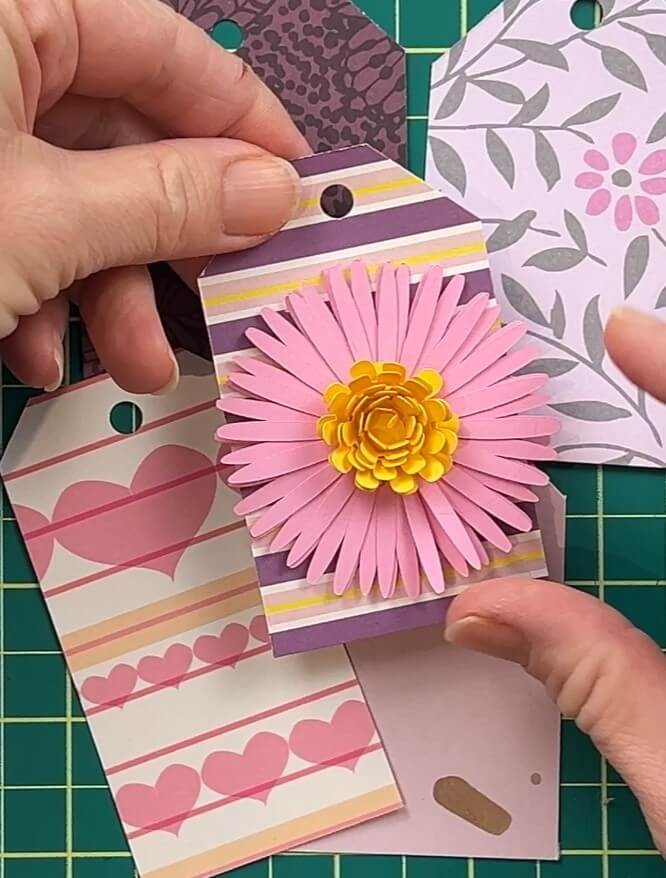 tag 7 - flower embellishment