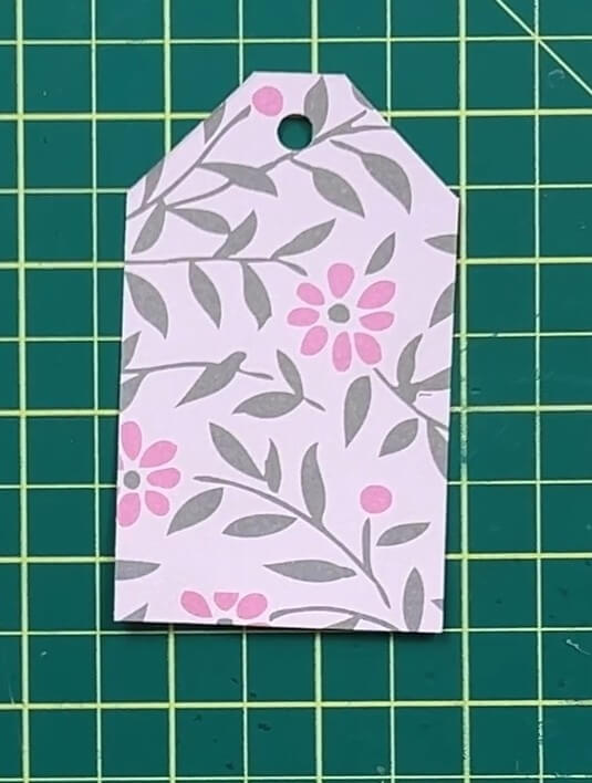 tag 7 - flower embellishment