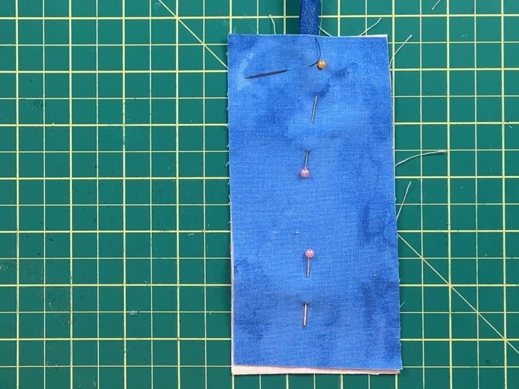 How to make fabric bookmarks